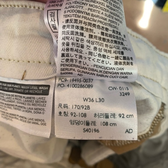 Levi’s,36/30,Two-Horse Brand, Athletic-Fit, Hybrid Khakis, Excellent Condition - Picture 8 of 10